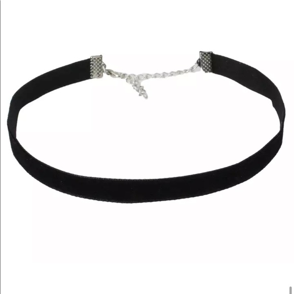 ♡ Velvet Choker - Picture 2 of 8
